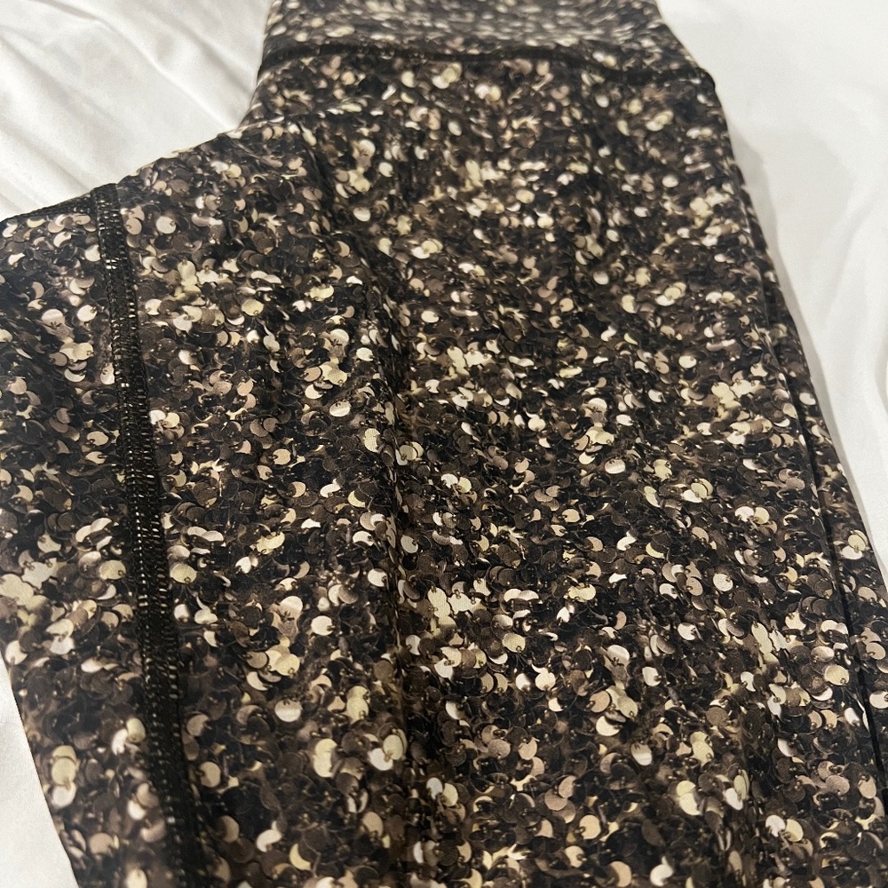 Lululemon sequin pattern leggings!